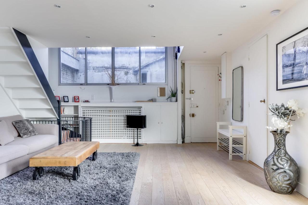 GuestReady - Eiffel Tower View Terrace Apartment Paris Exterior foto